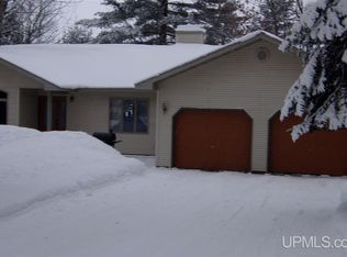 44931 Bootjack Rd, Lake Linden, MI 49945