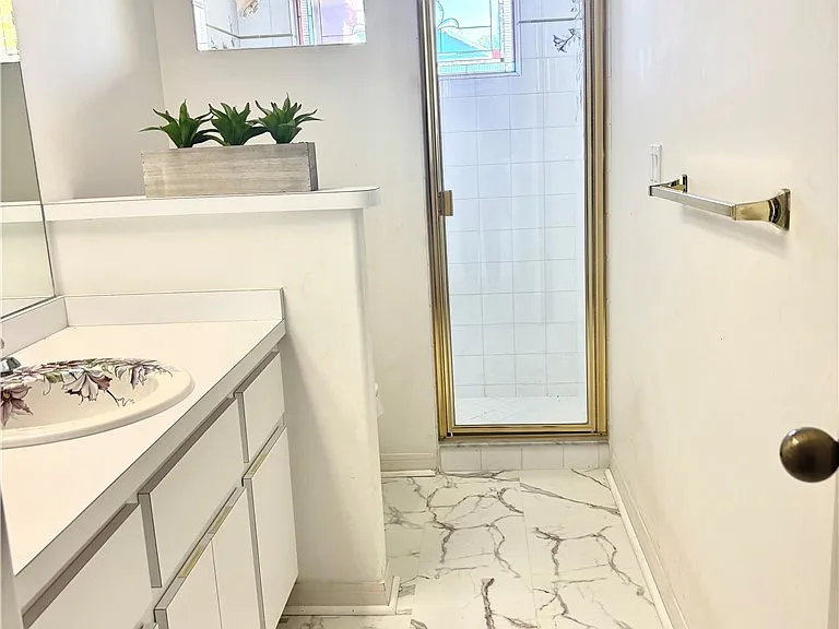 9439 Palm Island Cir — Photo 13