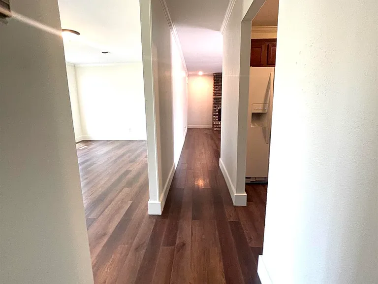 3300 W Hawthorne Ct — Photo 9