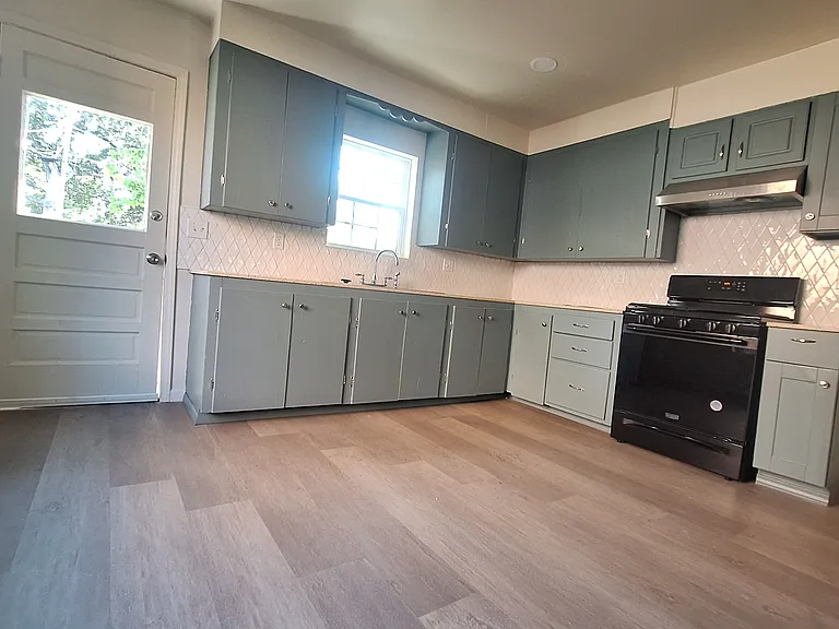 Open big kitchen