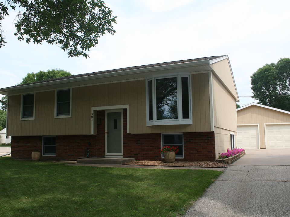 1st image of 501 12th Ave S