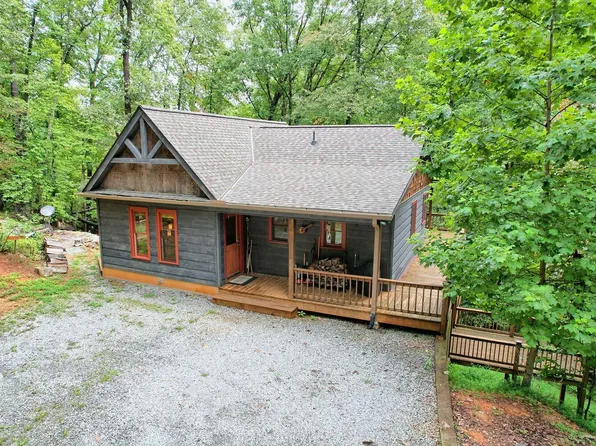 224 Dragon Tree Ln, Lakemont, GA 30552