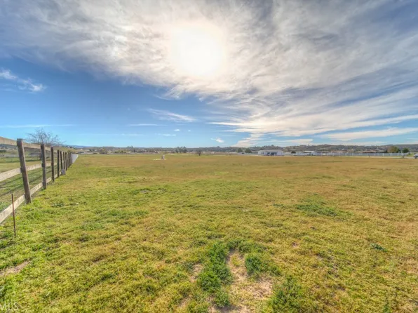 358 Sky Harbor Way, Aguanga, CA 92536