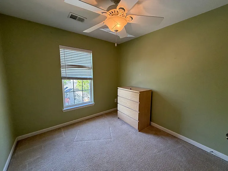 829 Rainier Rd — Photo 31
