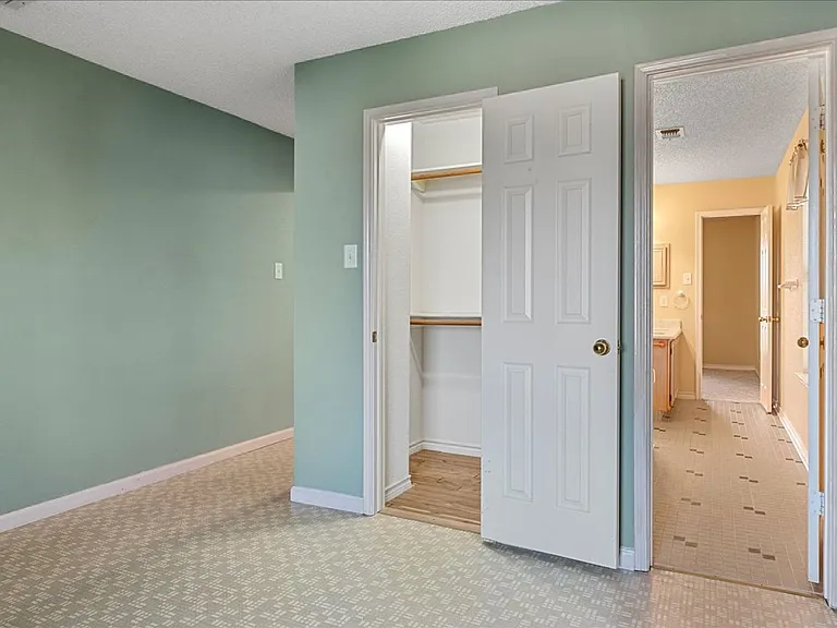 6752 Macintosh Dr — Photo 34