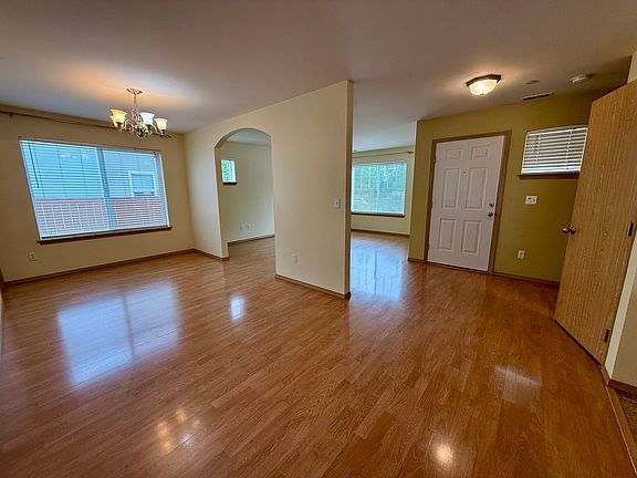 5th image of 2224 Bobs Hollow Ln