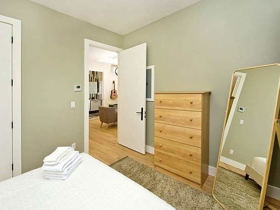 4th image of 924 Dekalb Ave APT 4R
