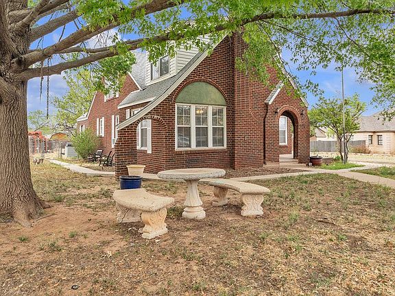 3rd image of 506 Hillside Dr