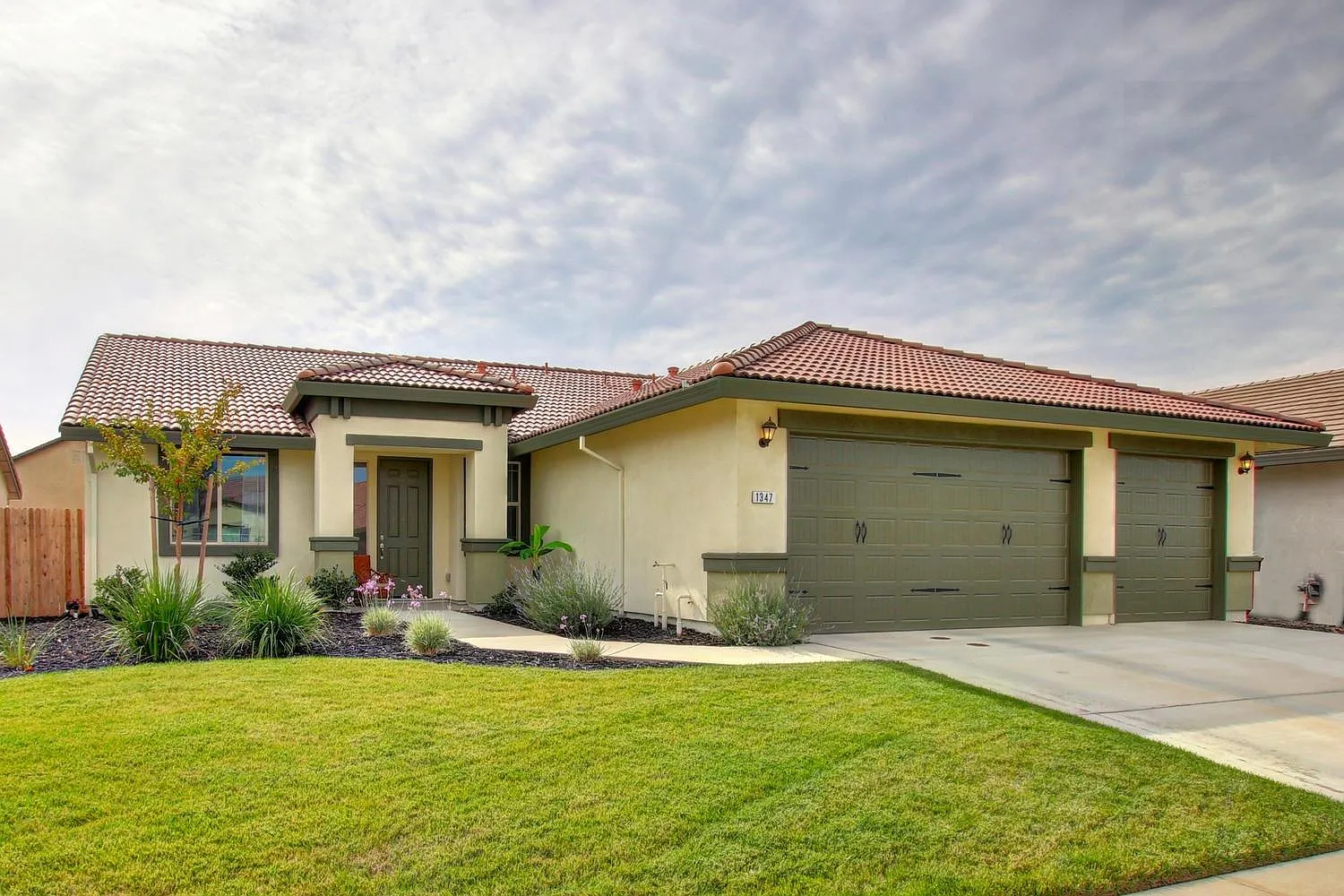 1347 Sundance Dr photo 1