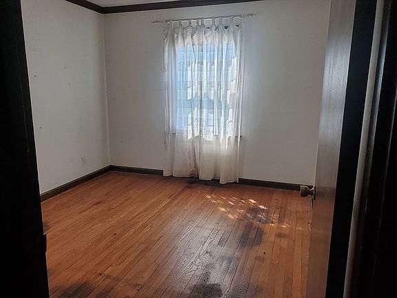 5th image of 10841 Saint Francis Ln