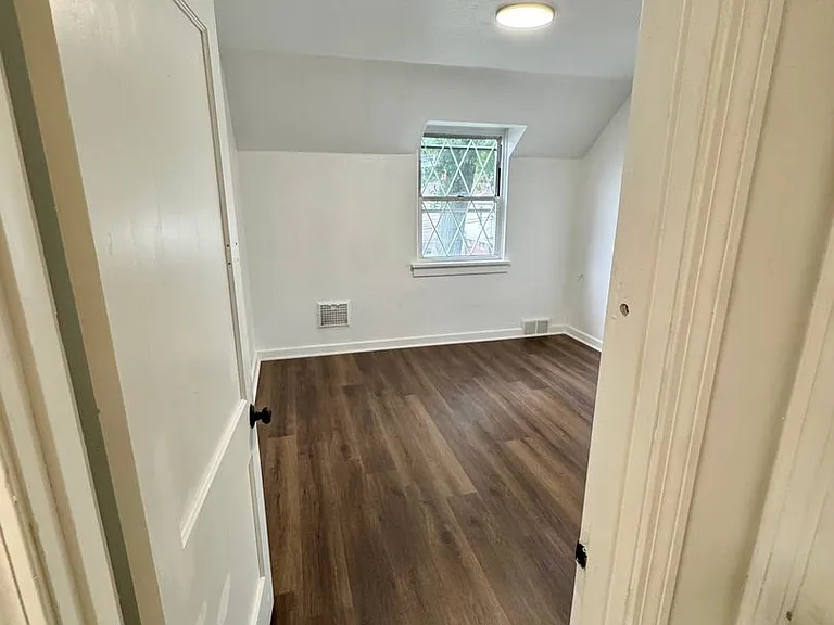 2432 Starkamp St — Photo 47