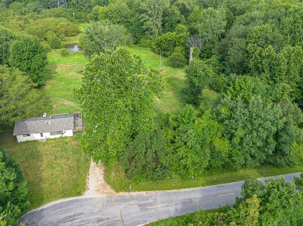 63164 67 1/2 St, Hartford, MI 49057