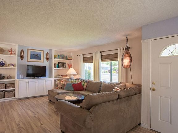 5th image of 863 Jenny Dr
