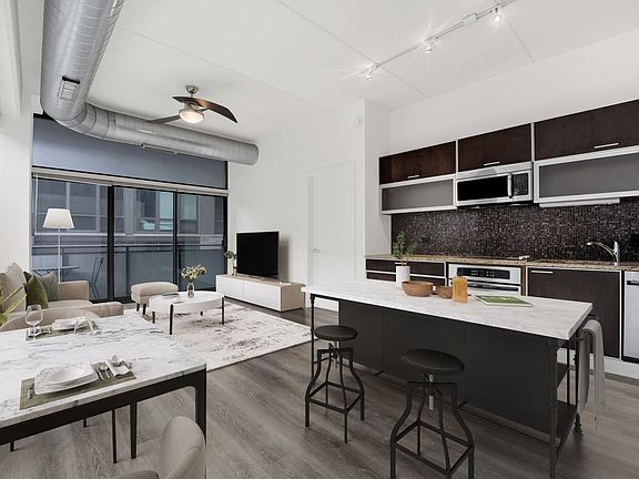 4th image of 660 W Wayman St #304B