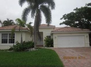 595 SW 200th Ter, Pembroke Pines, FL 33029