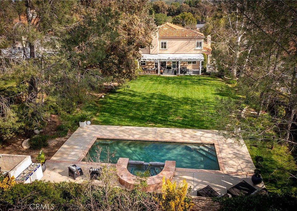 1st image of 5515 Foothill Dr