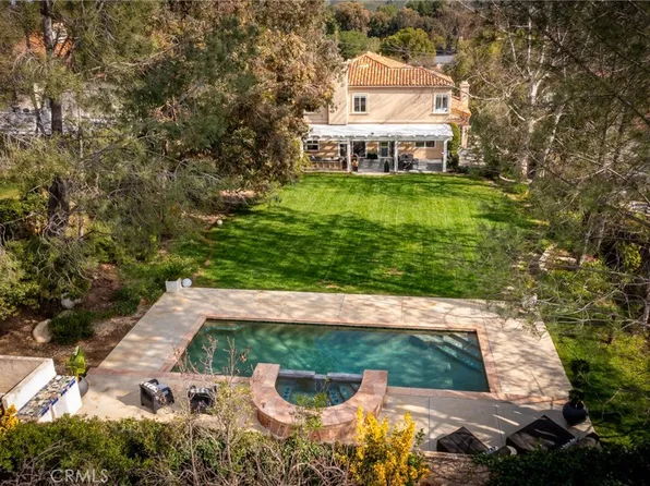 5515 Foothill Dr, Agoura Hills, CA 91301