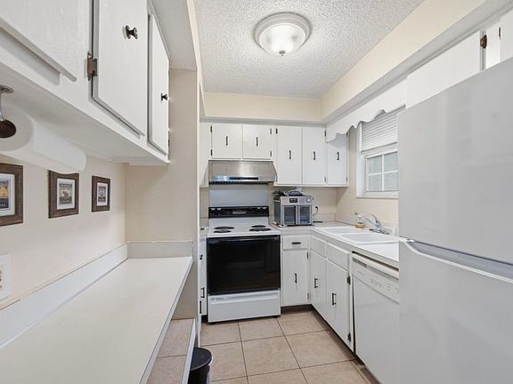 4th image of 5515 Country Dr APT 54