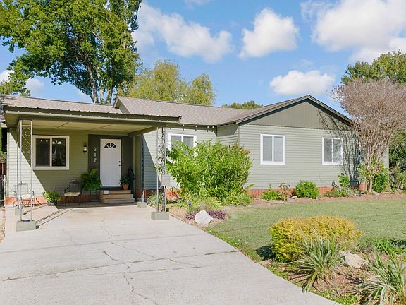 2nd image of 217 Birch Ave