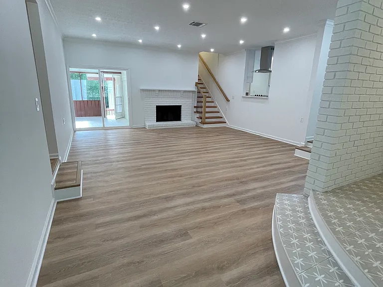 12546 Louis St — Photo 4