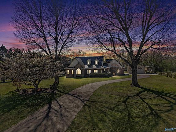 2nd image of 121 Basil Ln