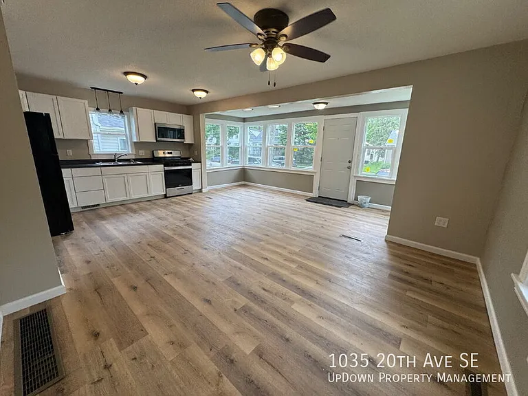 1035 20th Ave SE — Photo 20