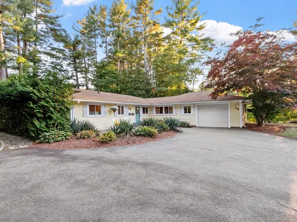 26 Samuel Rd, Chelmsford, MA 01824