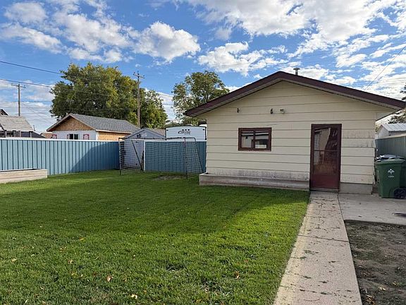 4th image of 5303 W 55th St
