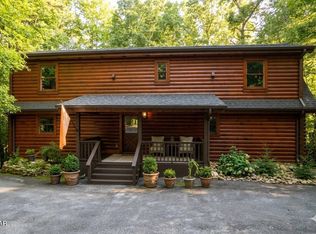 1903 Waters End Rd, Walland, TN 37886