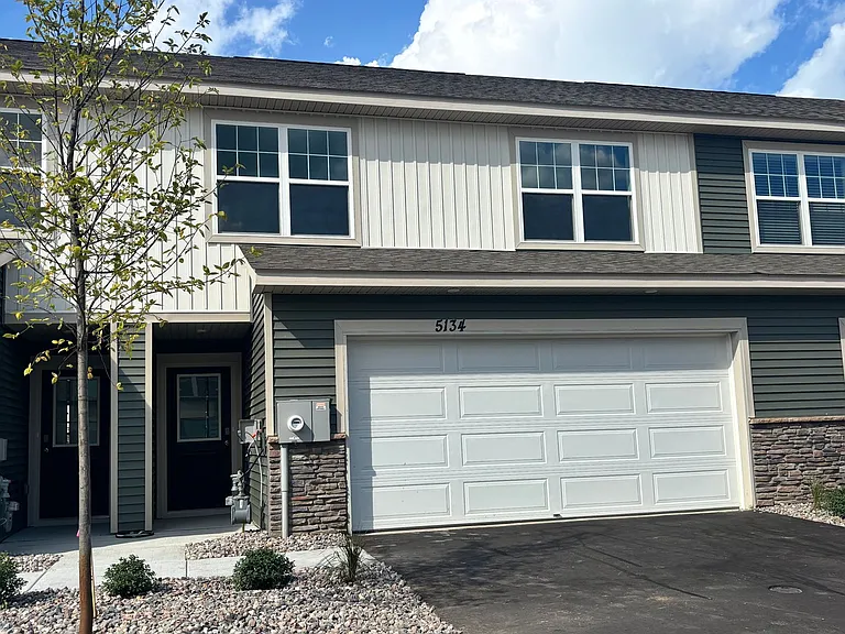 5134 Stable View Dr — Photo 1