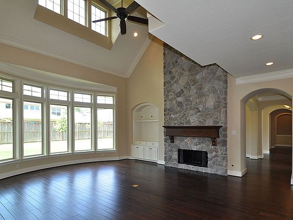 3rd image of 6114 Majestic Hill Ct