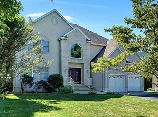 3 Grant Ct, Tinton Falls, NJ 07724