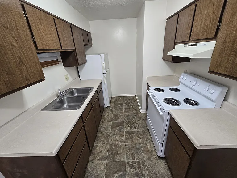French Quarter Apartments — Photo 14