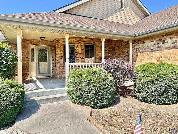 3rd image of 511 Lakeland Dr