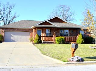 126 Pineridge Blvd, Rogersville, MO 65742