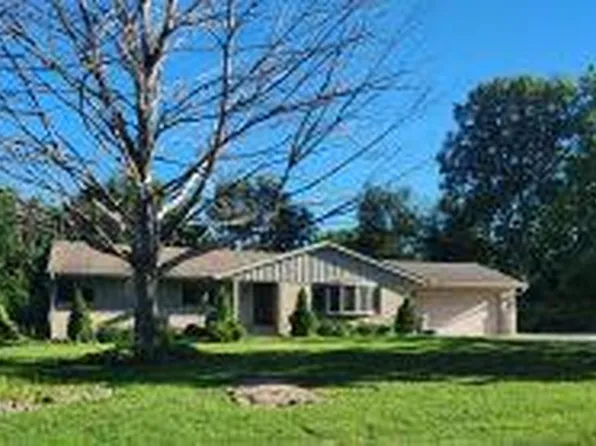 16165 Cumberland TRAIL, Brookfield, WI 53005