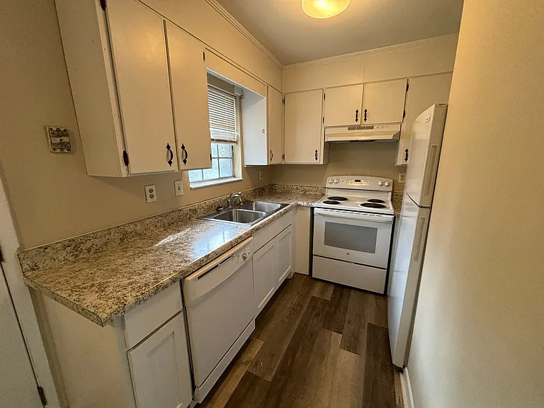 82 Blankenship Pl SW — Photo 4
