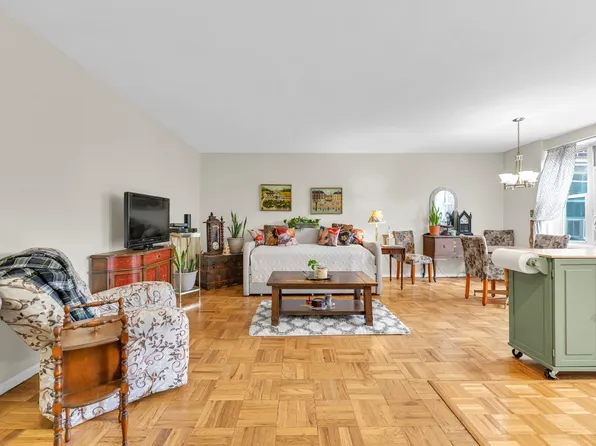 5601 Riverdale Avenue 7S image 2 of 15