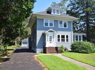 41 Community Rd, Bay Shore, NY 11706