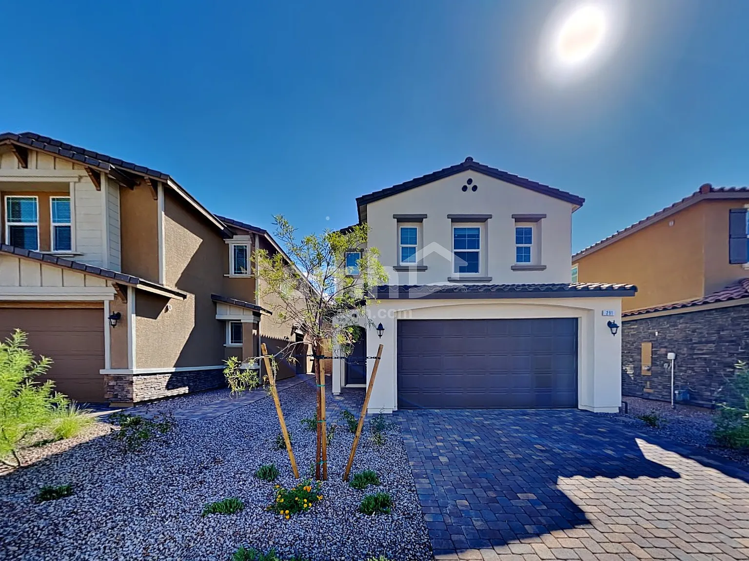 3 bed, 2.5 bath, 2041 sqft, $2,460 — Photo 1