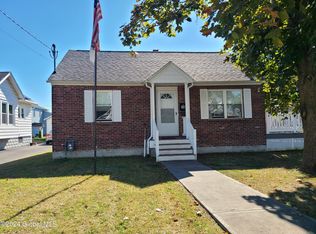 36 Elmhurst Ave, Colonie, NY 12205