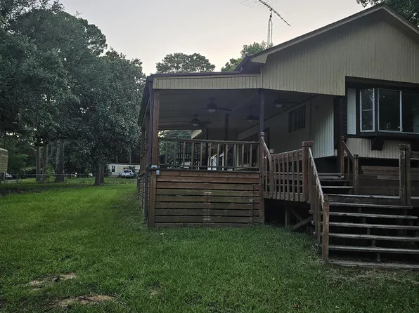 4503 Sunrise Dr, Chandler, TX 75758