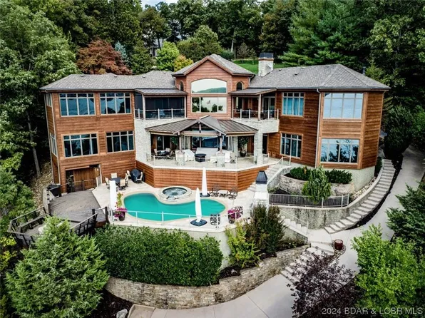 974 Brookhaven Ln, Sunrise Beach, MO 65079