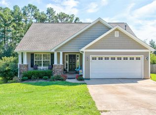 242 Waters Rd, Taylors, SC 29687