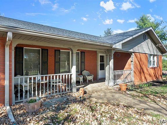 5th image of 11 Schonoff Ln