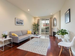 10740 Moorpark St APT 103, North Hollywood, CA 91602