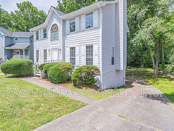3rd image of 2402 Betsy Ct SW
