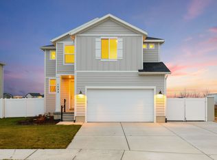 1532 Lynx Ln E, Eagle Mountain, UT 84005