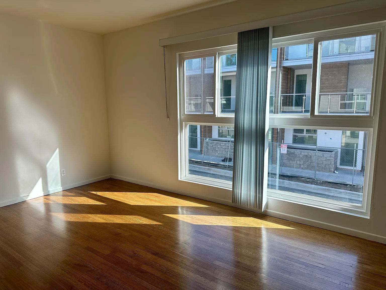 1 bed, 700 sqft, $1,985 — Photo 4