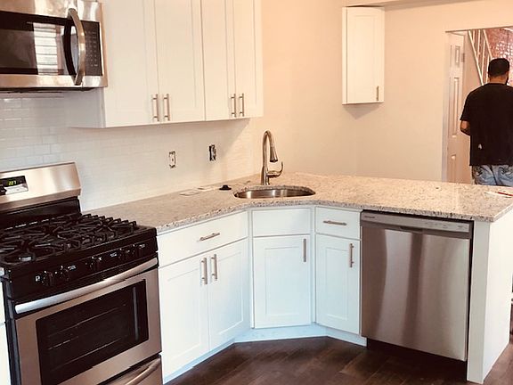 3rd image of 2134 Manton St